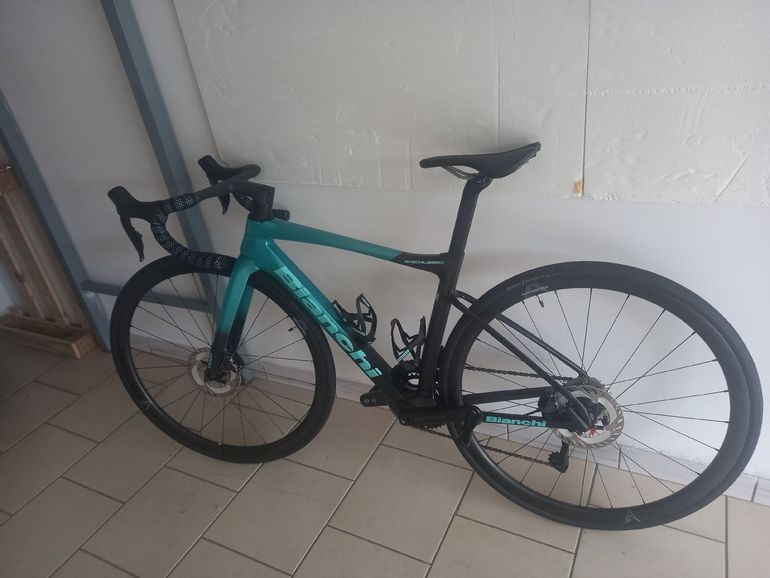 Used Bianchi Specialissima COMP Ultegra Di2 2025 2025 Road & Gravel, Blue — image 6 of 6