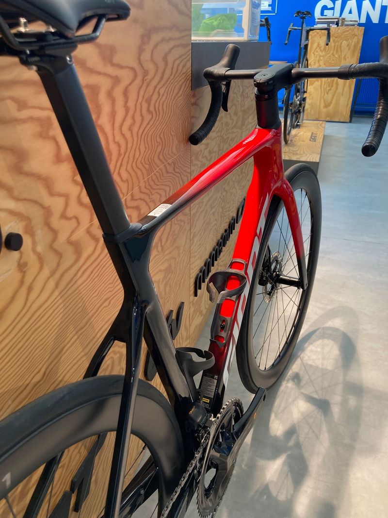 Used Giant Propel Advanced Pro 2026 2026 Road & Gravel, Red — image 7 of 7