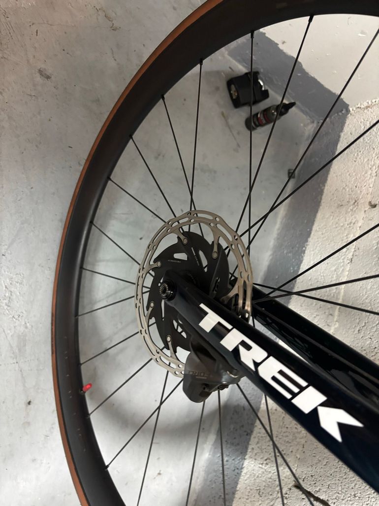 Used Trek Émonda SLR 7 eTap 2021 2021 Road & Gravel — image 5 of 17