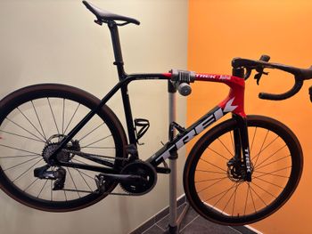 Used Trek Émonda SLR 7 eTap 2021 2021 Road & Gravel — image 17 of 17