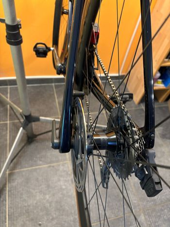Used Trek Émonda SLR 7 eTap 2021 2021 Road & Gravel — image 11 of 17