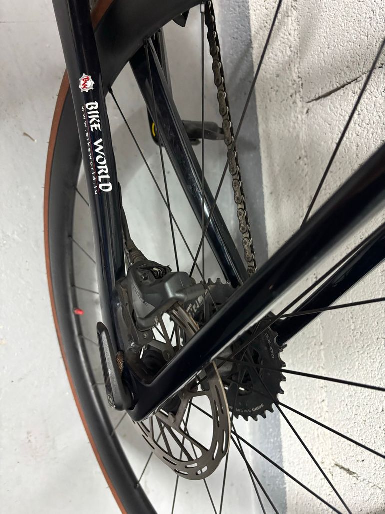 Used Trek Émonda SLR 7 eTap 2021 2021 Road & Gravel — image 4 of 17