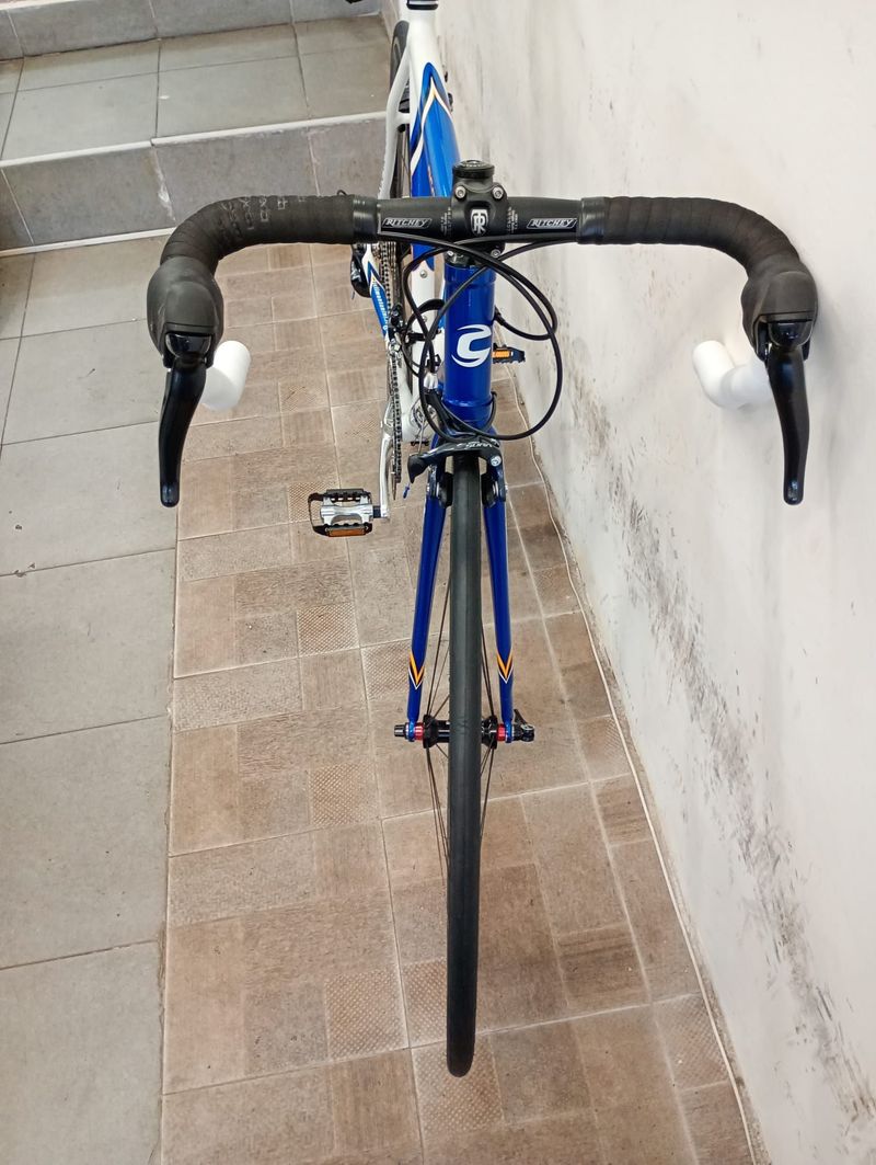 Used Cannondale Corsa 2010 Road & Gravel, Blue — image 4 of 12