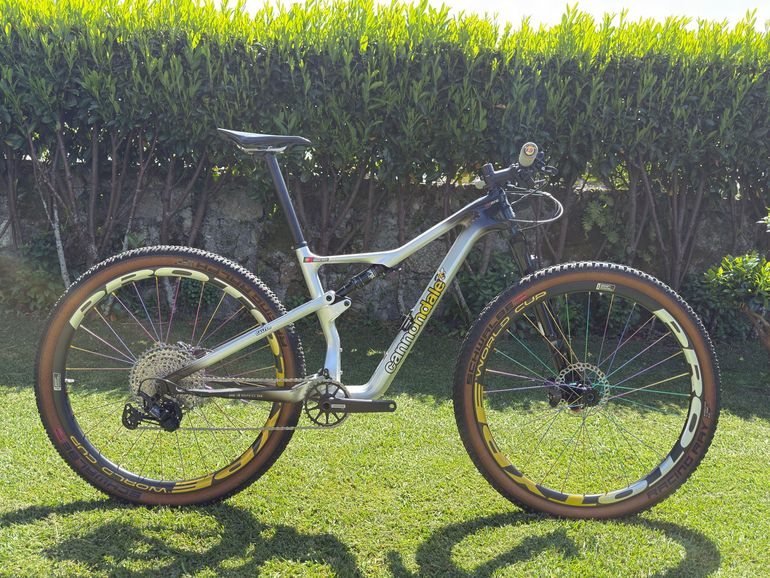 Used Cannondale Scalpel Shimano Deore XT 2026 Mountainbike, Gris claro — image 1 of 22