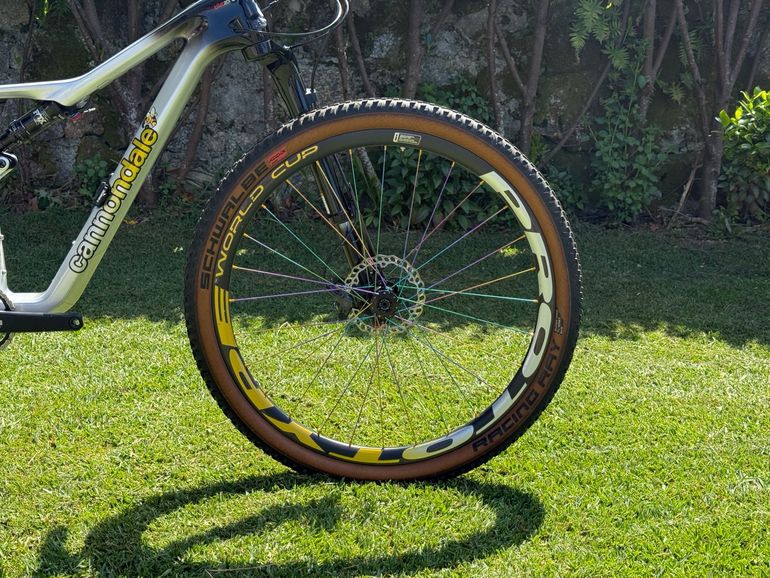 Used Cannondale Scalpel Shimano Deore XT 2026 Mountainbike, Gris claro — image 2 of 22