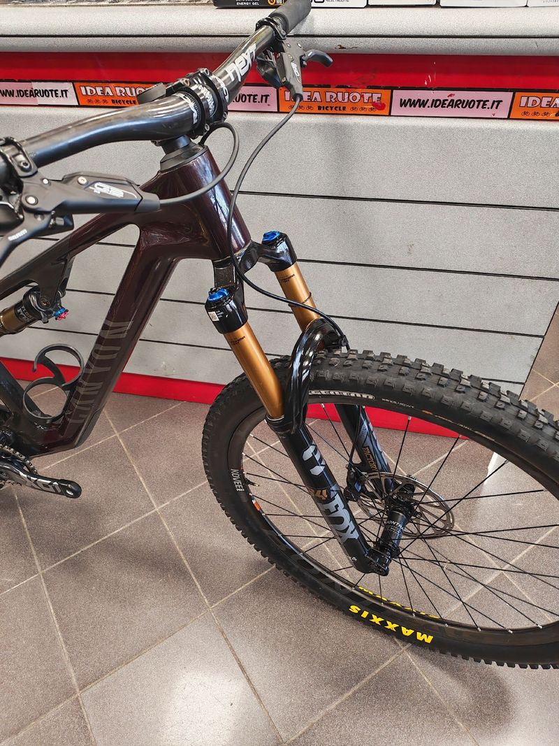Tweedehands Canyon Neuron CF SLX LTD 2022 2022 Mountainbike — afbeelding 2 van 9