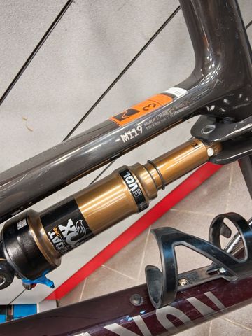 Tweedehands Canyon Neuron CF SLX LTD 2022 2022 Mountainbike — afbeelding 9 van 9