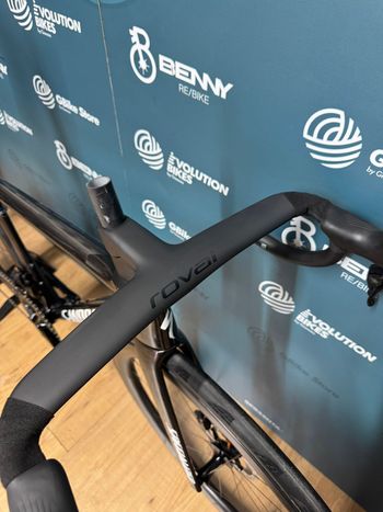 Used Specialized S-Works Tarmac SL8 - Shimano Dura-Ace Di2 2026 2026 Road & Gravel — image 11 of 18