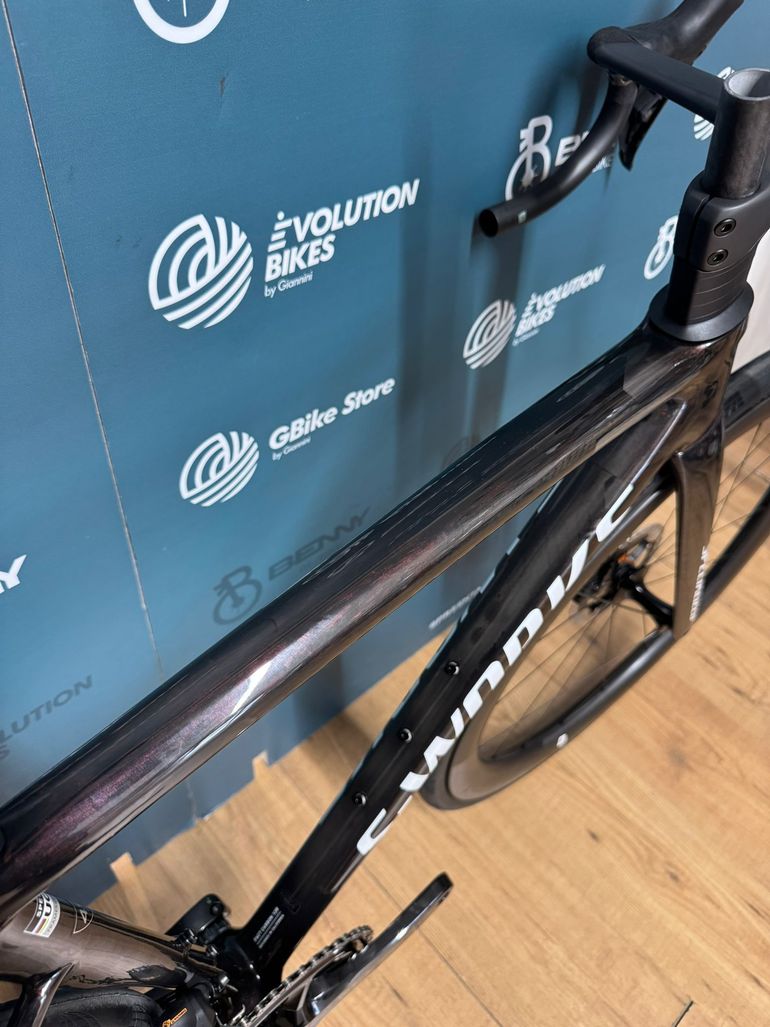 Used Specialized S-Works Tarmac SL8 - Shimano Dura-Ace Di2 2026 2026 Road & Gravel — image 7 of 18