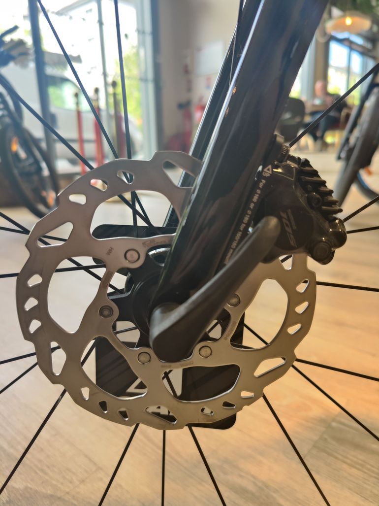 Used Giant Tcr Shimano 105 Di2 2025 Road & Gravel — image 4 of 6