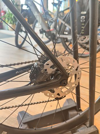 Used Giant Tcr Shimano 105 Di2 2025 Road & Gravel — image 5 of 6