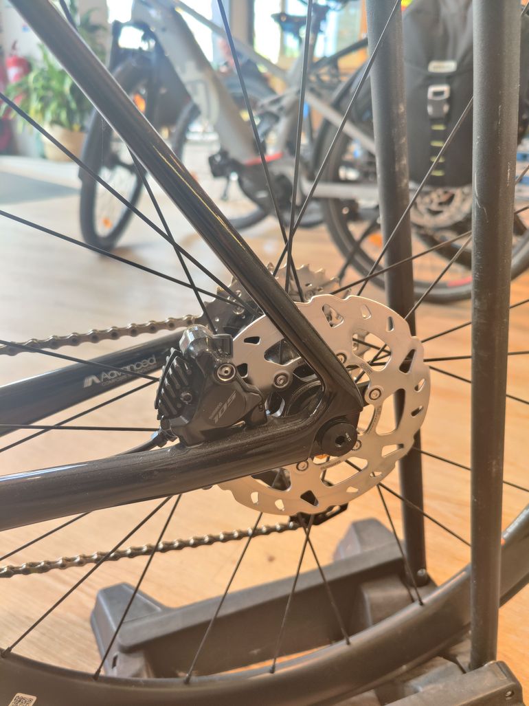 Used Giant Tcr Shimano 105 Di2 2025 Road & Gravel — image 5 of 6