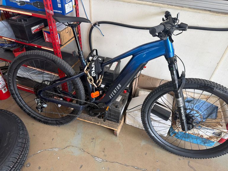Used Aventon Ramblas SRAM NX Eagle 2026 Mountainbike, Blue — image 1 of 3