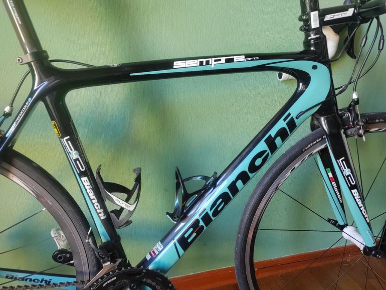 Used Bianchi Sempre Pro Ultegra 2013 2013 Road & Gravel, Black — image 3 of 10