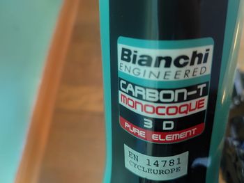 Used Bianchi Sempre Pro Ultegra 2013 2013 Road & Gravel, Black — image 6 of 10