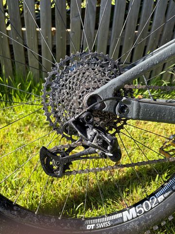 Used Scott Genius 950 2022 2022 Mountainbike, Light Gray, 29 — image 3 of 4
