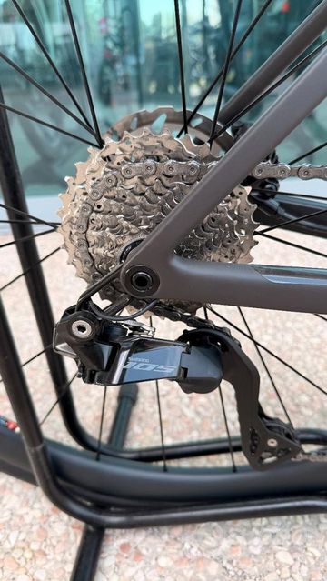 Gebrauchtes Scott Addict RC 30 2025 2026 Road & Gravel, Schwarz — Bild 4 von 16