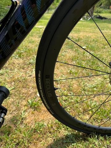Used Specialized Tarmac Shimano Ultegra Di2 2019 Road & Gravel, Blue — image 7 of 8