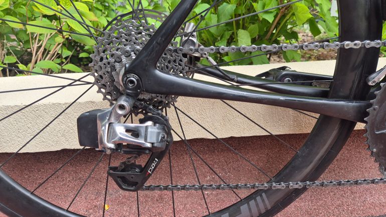 Used Cannondale Synapse Hi MOD Disc RED eTap 2019 2019 Road & Gravel — image 8 of 16