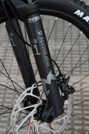 Used SCOR 4060 Shimano Deore 2024 Mountainbike, Light Gray — image 3 of 12