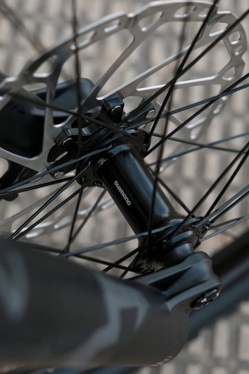 Used SCOR 4060 Shimano Deore 2024 Mountainbike, Light Gray — image 10 of 12