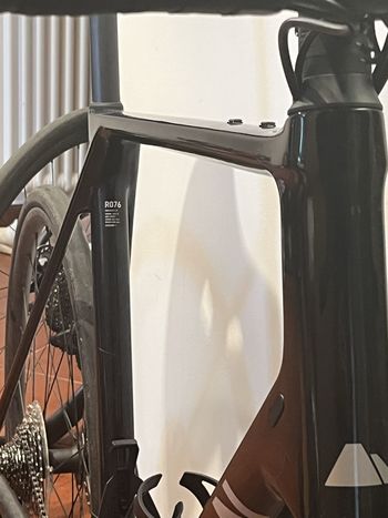 Used Canyon Endurace CF 7 LTD 2026 2026 Road & Gravel, Black — image 8 of 11