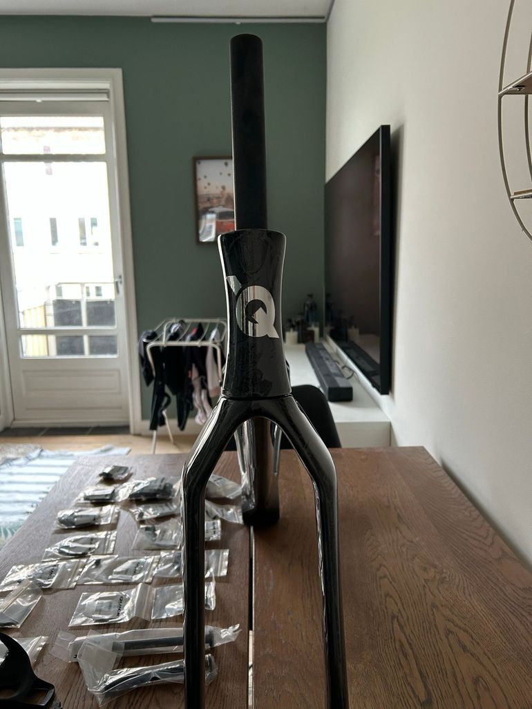 Used Quick Quick Custom Frameset 2026 Road & Gravel, Black — image 2 of 7
