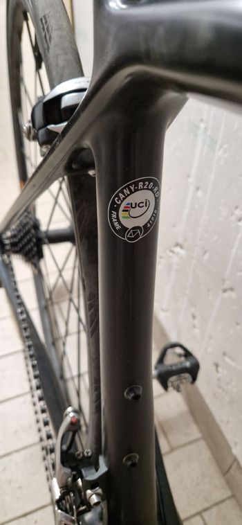 Used Canyon Ultimate CF SLX 9.0 2018 2018 Road & Gravel — image 4 of 5