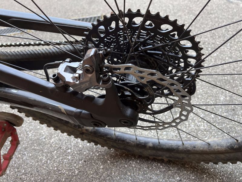 Used Scott Genius 910 2024 2024 Mountainbike, Black, 29 — image 4 of 22