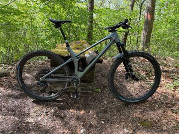 Tweedehands YT Industries Izzo SRAM GX Eagle AXS 2022 Mountainbike — afbeelding 2 van 12