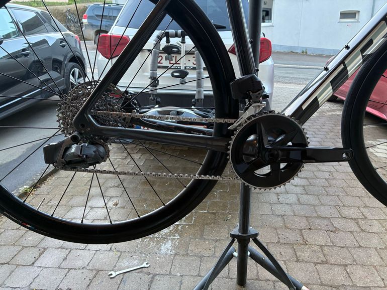 Used Trek Émonda SL 6 AXS 2023 2023 Road & Gravel — image 3 of 7