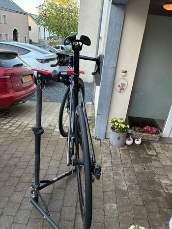 Used Trek Émonda SL 6 AXS 2023 2023 Road & Gravel — image 5 of 7