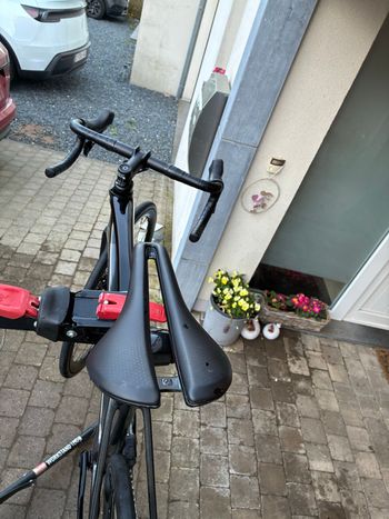 Used Trek Émonda SL 6 AXS 2023 2023 Road & Gravel — image 6 of 7