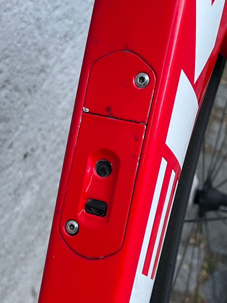 Used Trek Madone Race Shop Limited H1 2016 2016 Road & Gravel, Rot — image 23 of 25