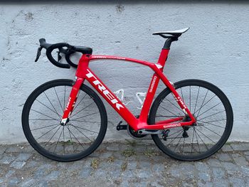 Used Trek Madone Race Shop Limited H1 2016 2016 Road & Gravel, Rot — image 2 of 25