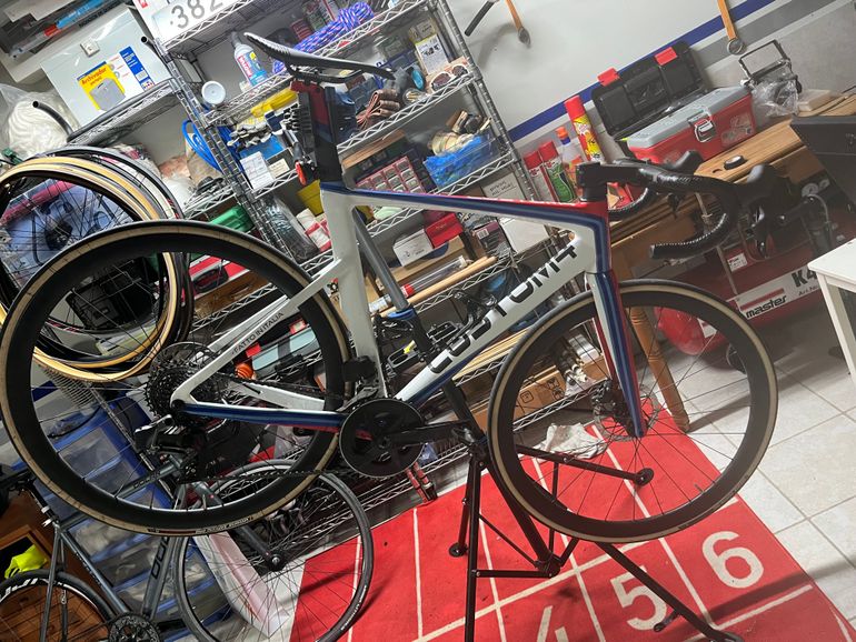 Used Custom4 Aerodynamico 2019 Road & Gravel, White — image 1 of 6