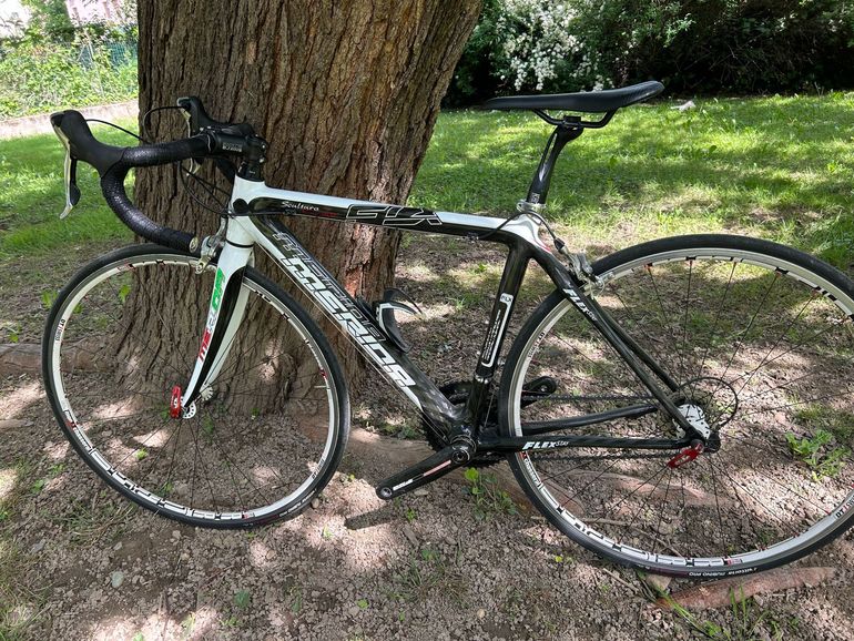 Used Merida Scultura Shimano Dura Ace 2015 Road & Gravel, White — image 1 of 5