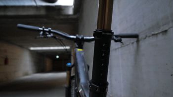 Used Orbea Oiz SRAM GX Eagle AXS 2023 Mountainbike, Morado — image 4 of 6
