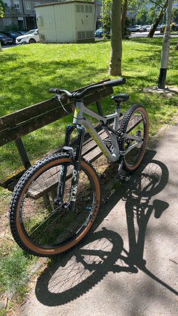Used Specialized Specialized Stumpjumper Alloy 2020 Mountainbike, Light Gray — image 6 of 6