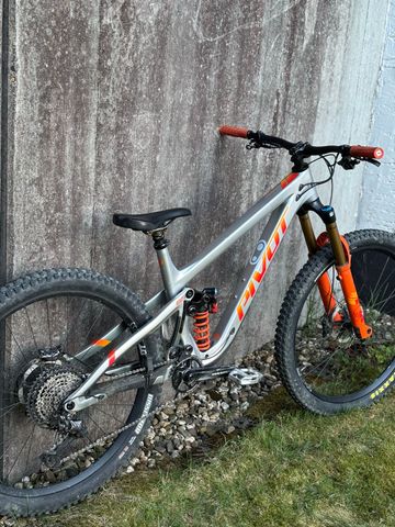 Tweedehands Pivot Firebird Shimano XTR 2024 Mountainbike — afbeelding 2 van 9