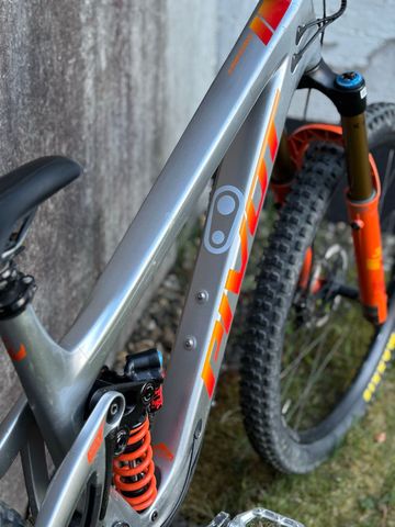 Tweedehands Pivot Firebird Shimano XTR 2024 Mountainbike — afbeelding 5 van 9