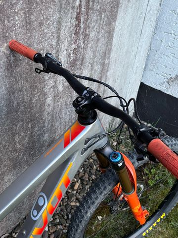 Tweedehands Pivot Firebird Shimano XTR 2024 Mountainbike — afbeelding 7 van 9