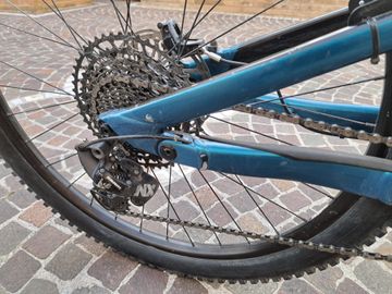 Použité Cannondale Habit 4 2019 2019 Mountainbike — obrázek 7 z 17
