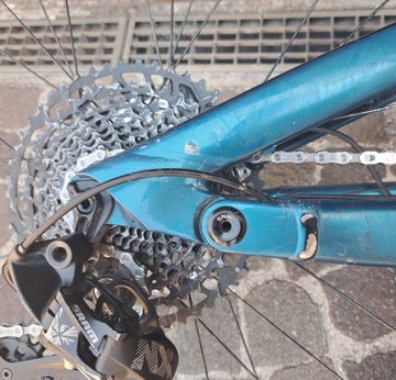 Použité Cannondale Habit 4 2019 2019 Mountainbike — obrázek 16 z 17