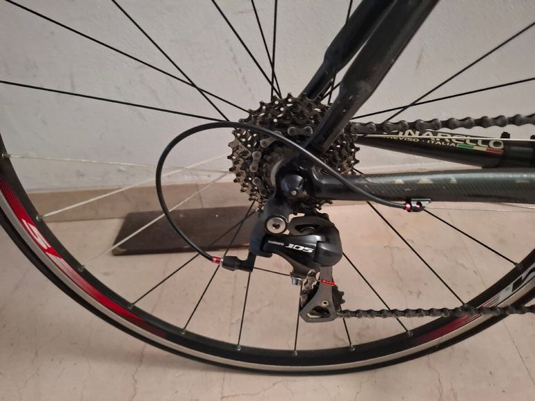 Used Pinarello Paris Carbon Frameset 2019 2019 Road & Gravel, Rojo — image 5 of 5