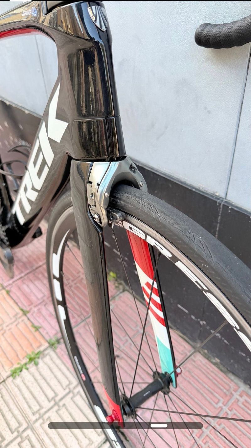 Trek Madone 9.5 2018 2018 Road & Gravel de segunda mano, Negro — imagen 6 de 9