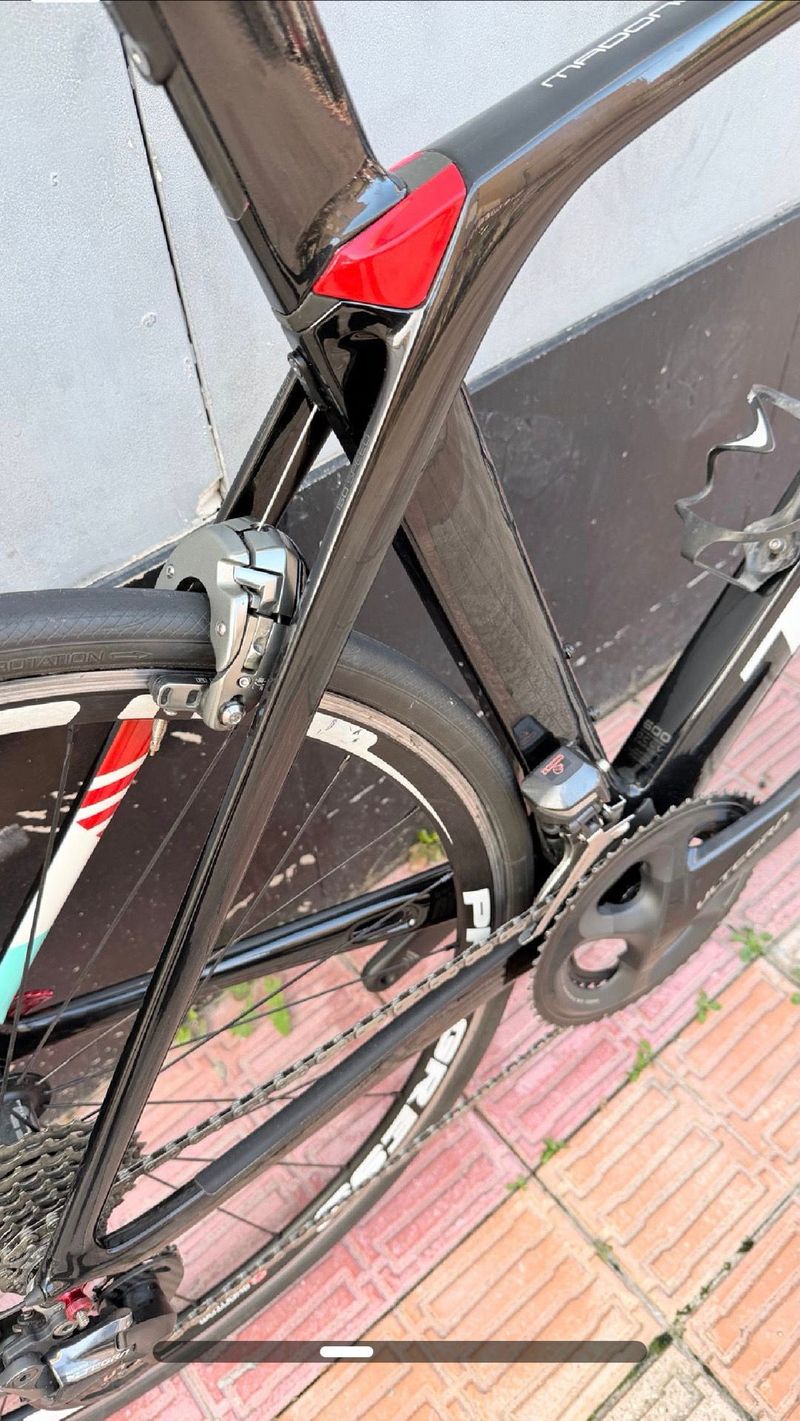 Trek Madone 9.5 2018 2018 Road & Gravel de segunda mano, Negro — imagen 2 de 9