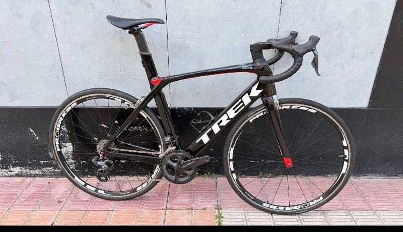 Trek Madone 9.5 2018 2018 Road & Gravel de segunda mano, Negro — imagen 1 de 9