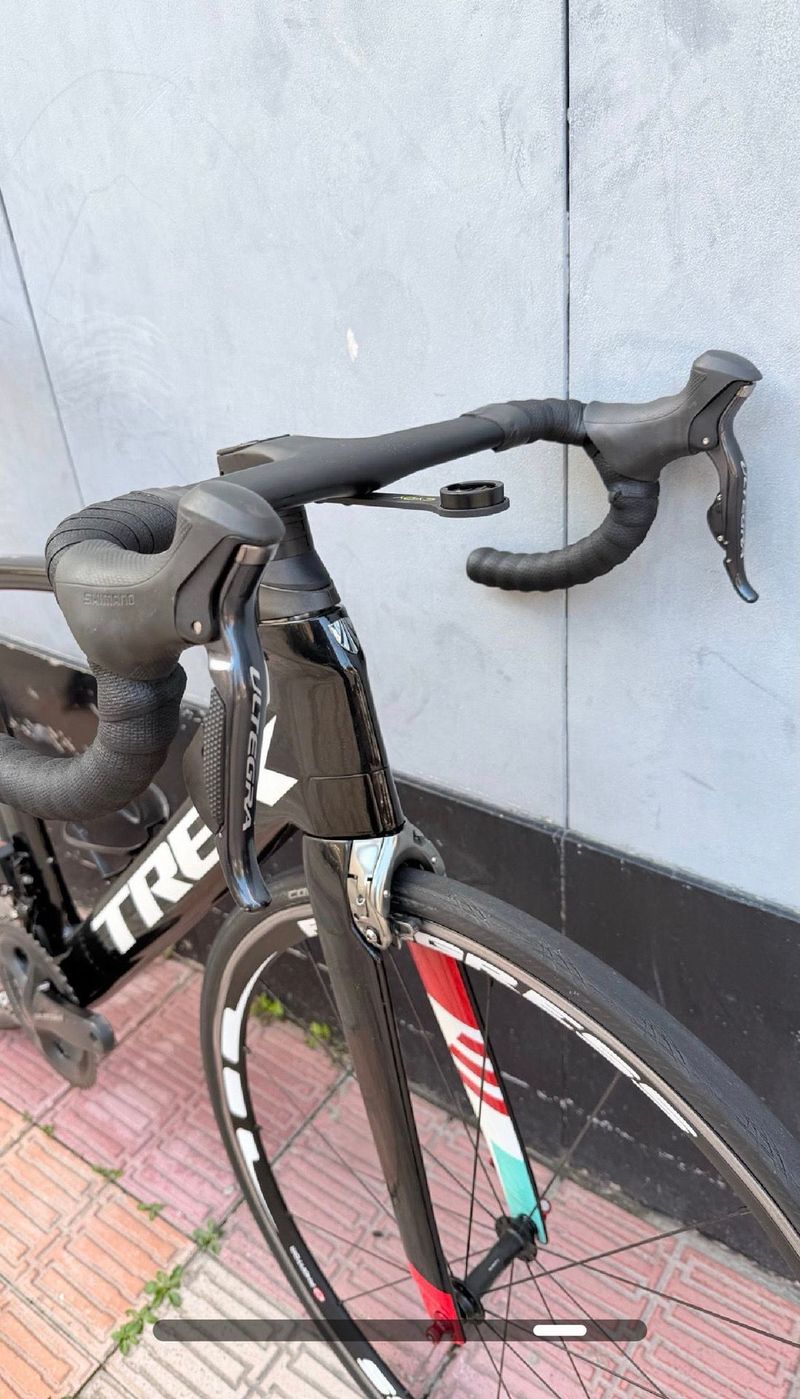 Trek Madone 9.5 2018 2018 Road & Gravel de segunda mano, Negro — imagen 5 de 9