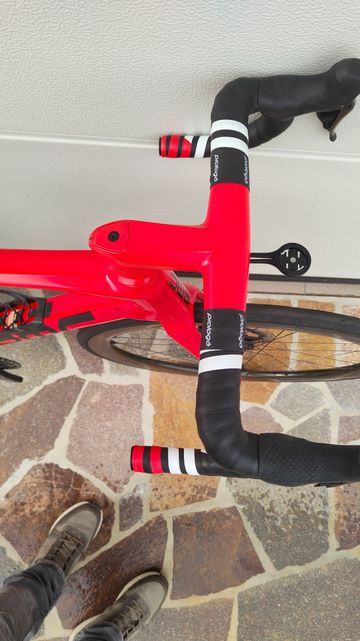 BMC Teammachine Shimano Dura Ace Di2 2023 Road & Gravel usato, Rosso — immagine 2 di 6